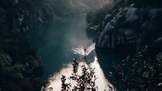 Vacances en plein air : Découvrez le charme d’un petit camping familial dans les Gorges du Verdon —