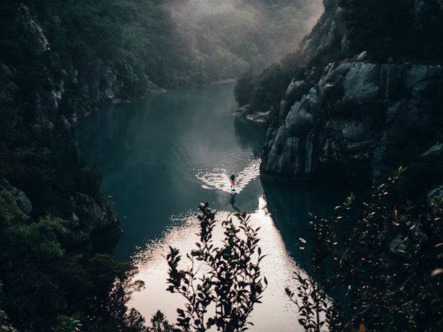 Vacances en plein air : Découvrez le charme d’un petit camping familial dans les Gorges du Verdon —